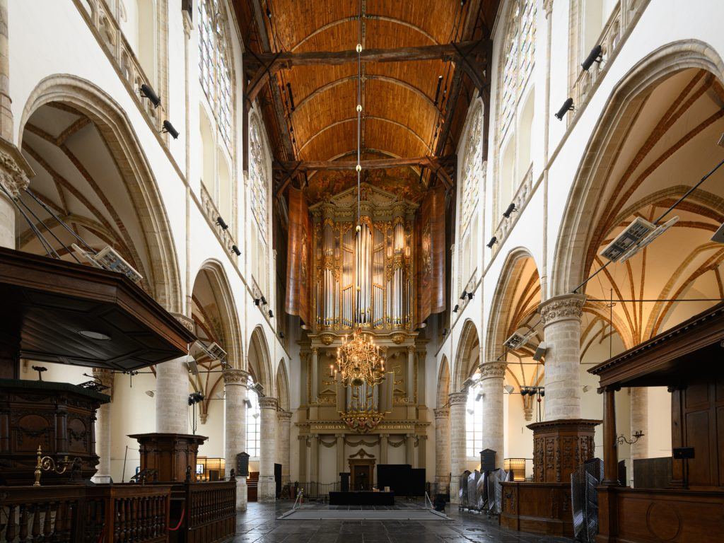 grote kerk gemeente alkmaar, binnen in de richting van het grote orgel