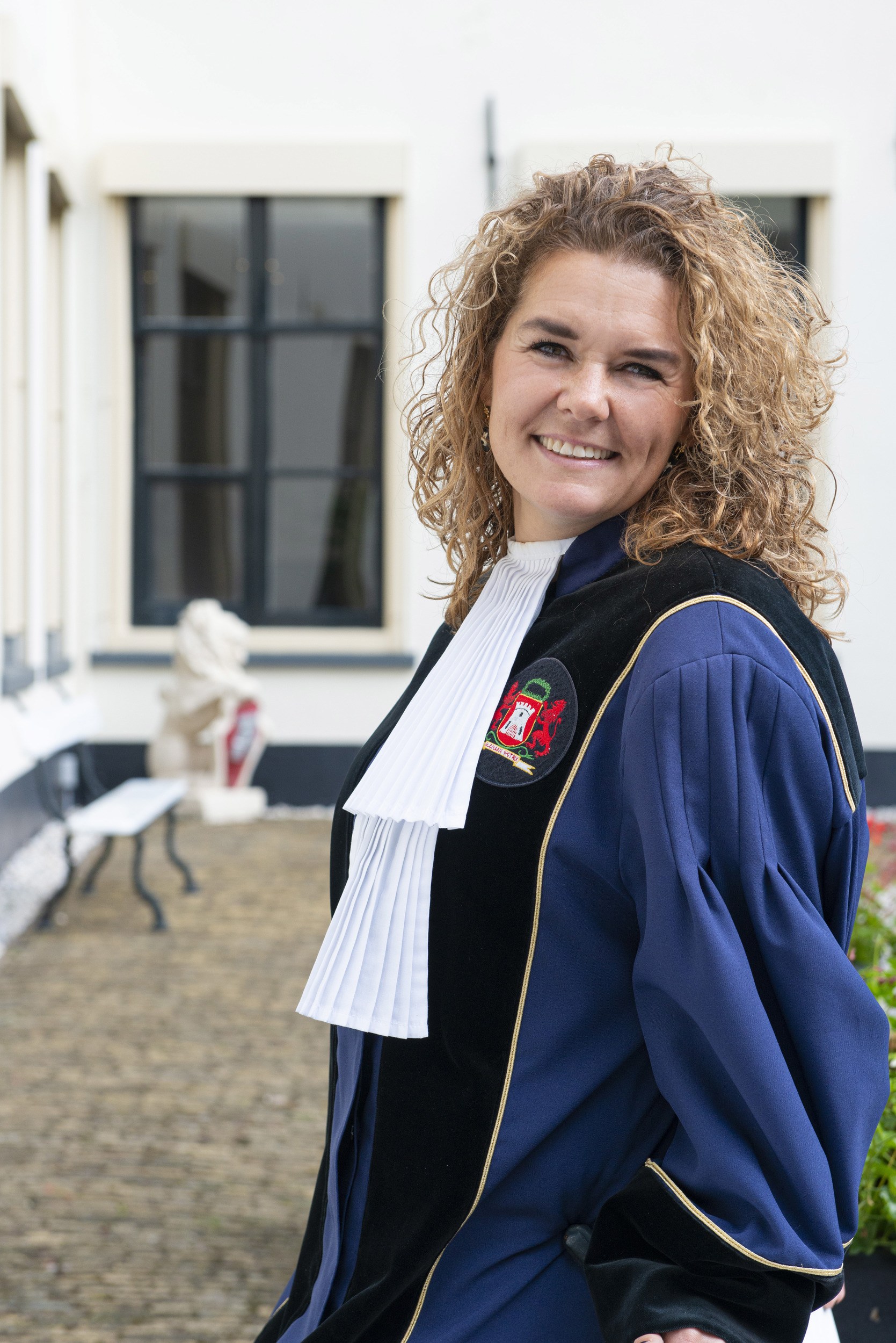 Priscilla de Vries, trouwambtenaar