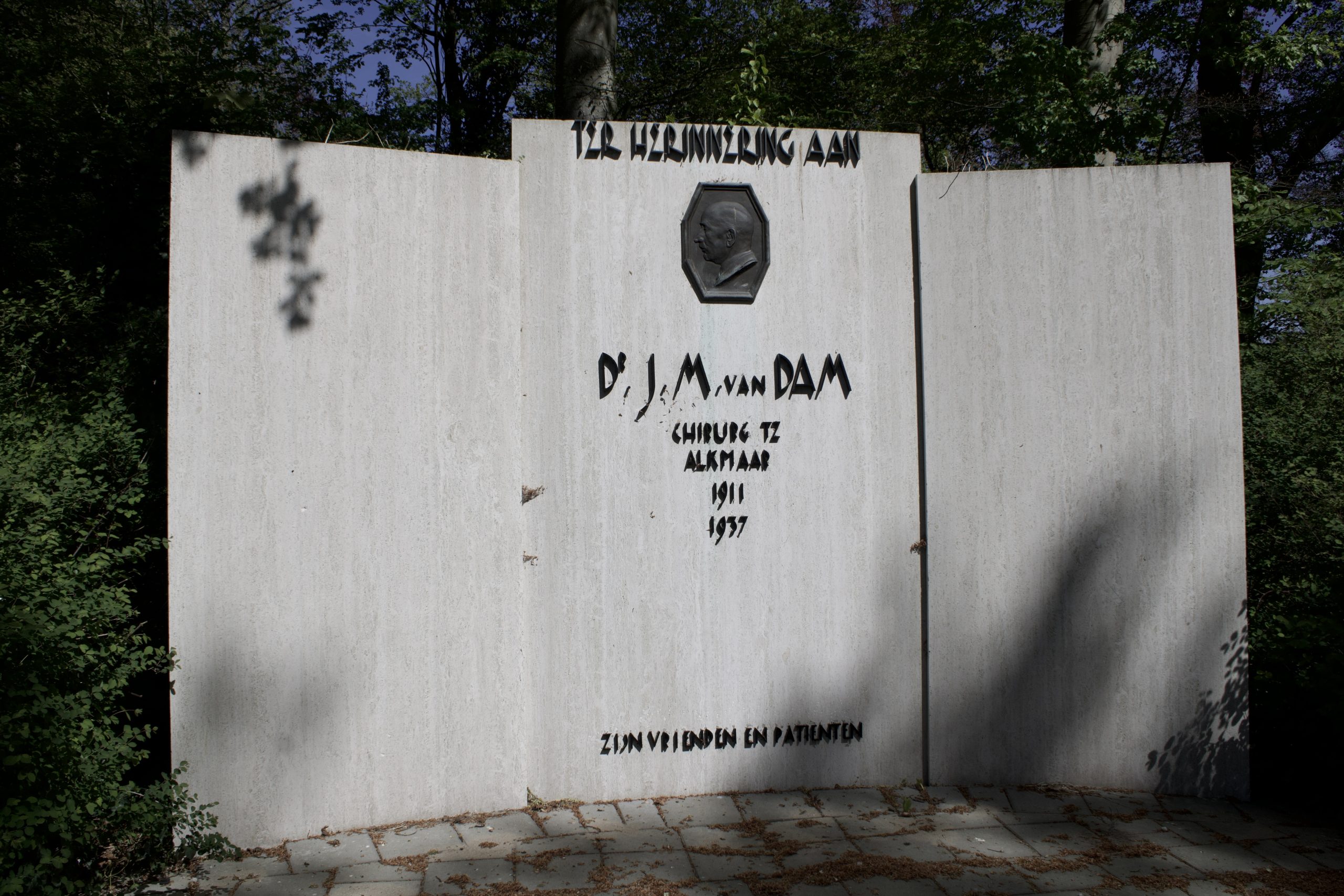 monument Dr. van Dam