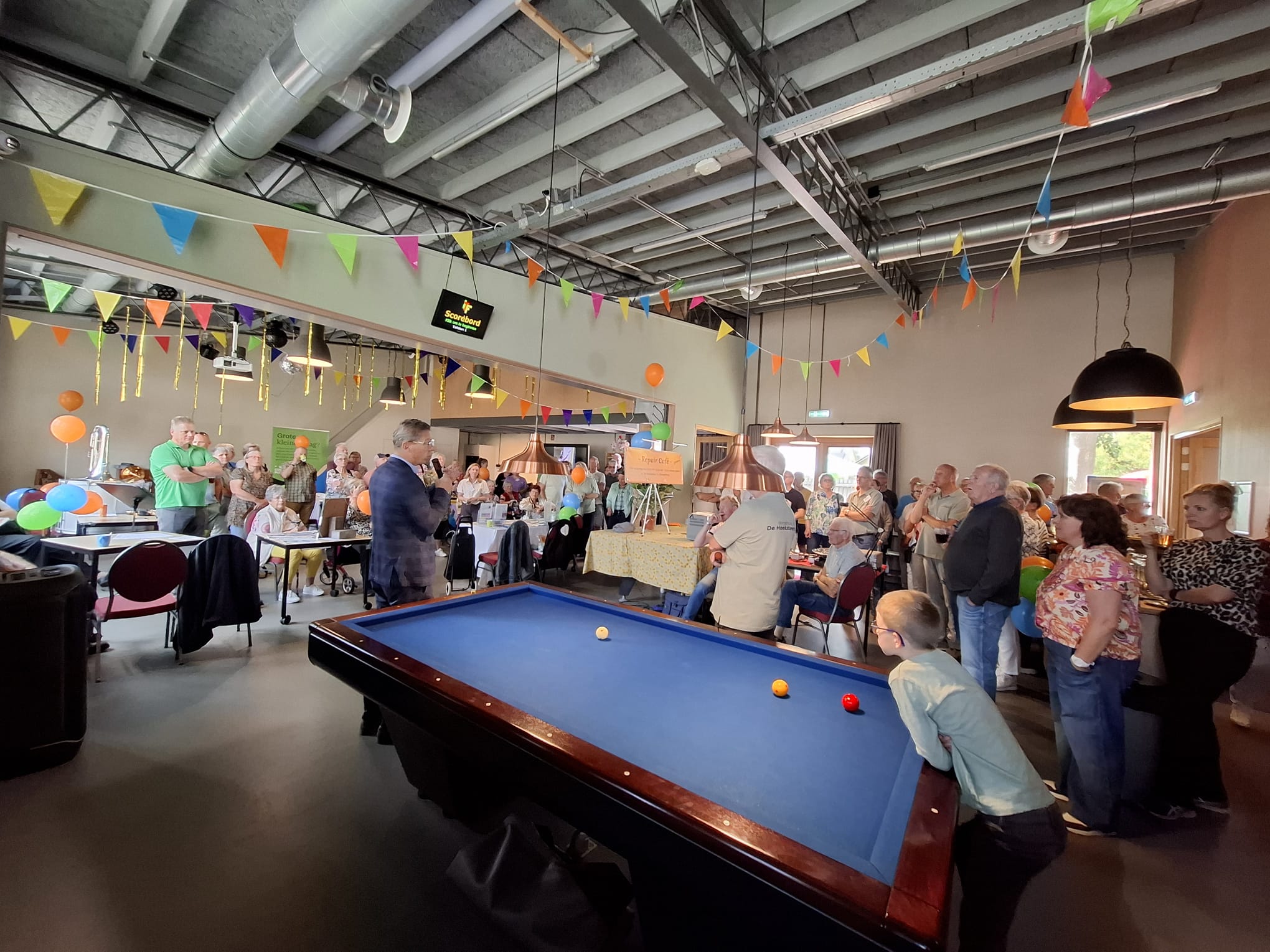 Nieuwe wijkcontactpunten in De Rijp en Stompetoren
