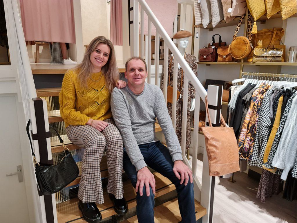 Chiara en Nico Jongbloed in de winkel aan Langestraat 11