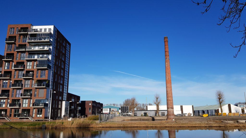 De schoorsteen zoals hij nu aan het Jaagpad is te zien