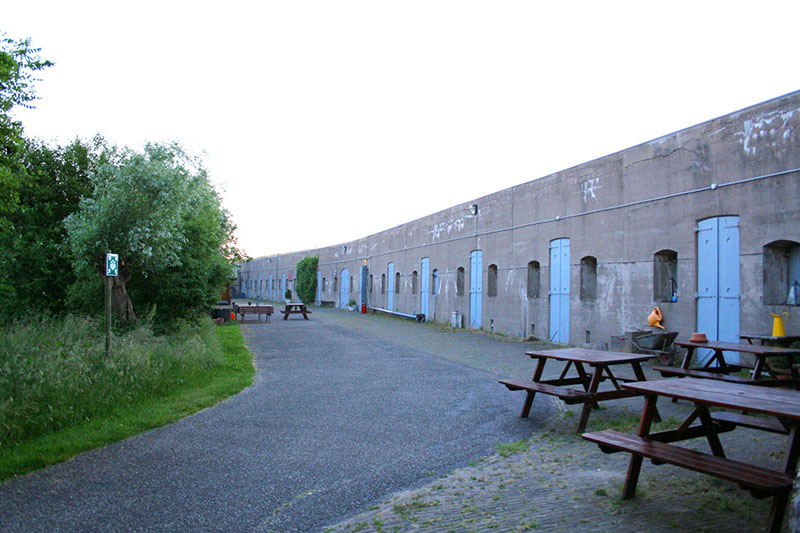 Fort Marken-Binnen bij avond