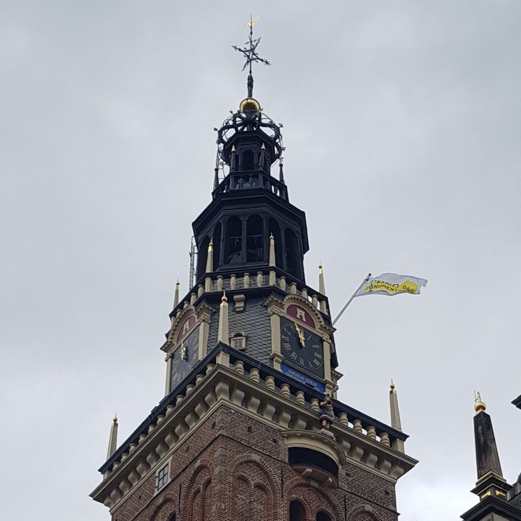 De Open Monumentendagvlag op de Waagtoren