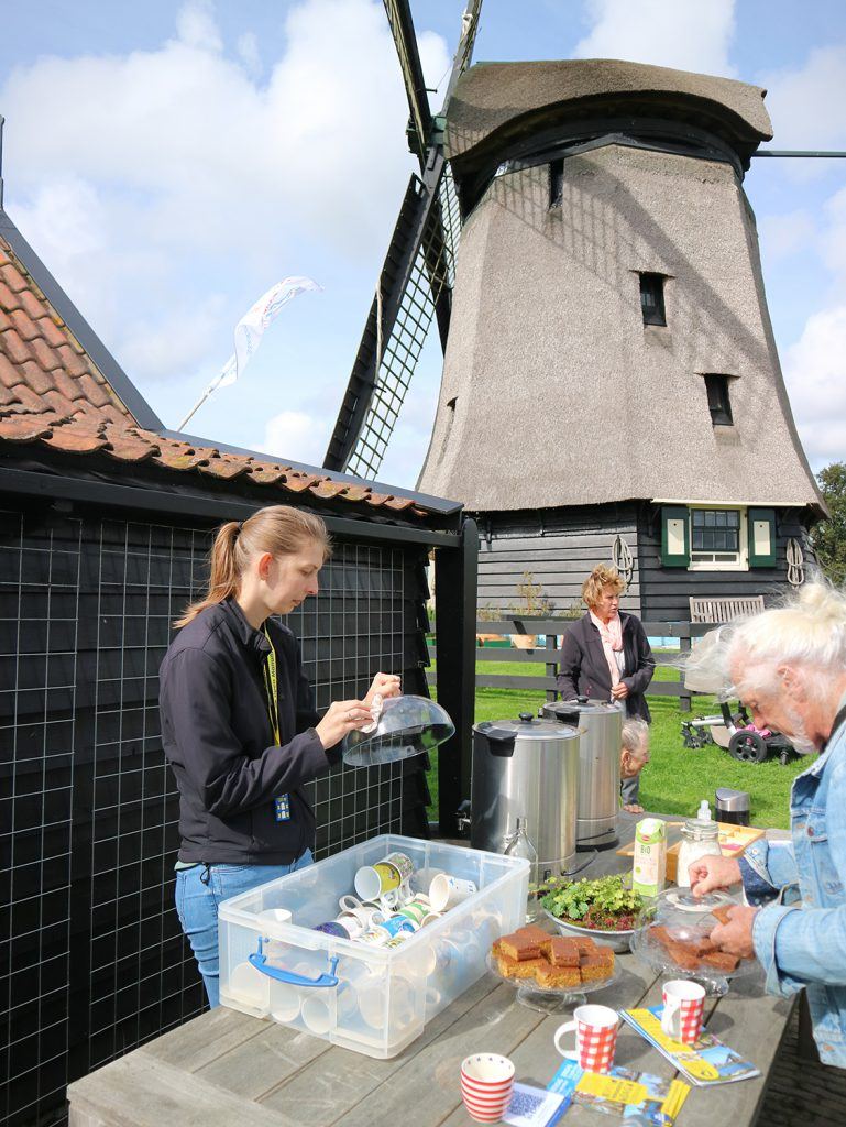 Gezelligheid bij Molen D aan de Molenkade